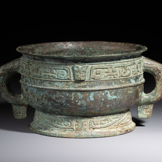 An inscribed Chinese archaic bronze food vessel, Gui 簋, Western Zhou