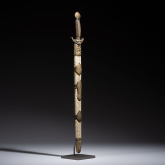 A rare set of Chinese double swords with scabbard 'shuangjian', Longquan mark, 19th C.