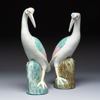 A pair of large Chinese famille rose cranes, 20th C.
