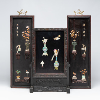 A Chinese lacquered wooden table screen with jade and cloisonné, and a pair of wall panels embellished with jade, bone, and wood, 19/20th C.