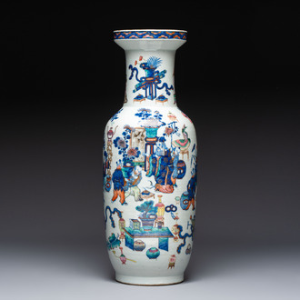 A Chinese doucai and famille rose rouleau vase with figures among antiquities, 19th C.