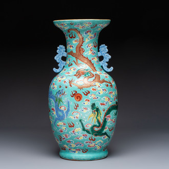 A Chinese famille rose turquoise-ground 'Dragon' vase, 19th C.