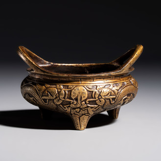 A Chinese bronze tripod 'Dragon' censer with two handles, Xuande mark, 19th C.