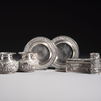 A pair of Chinese silver jarlets, a pair of saucer dishes, a rectangular casket and a cylindrical box, 19/20th C.