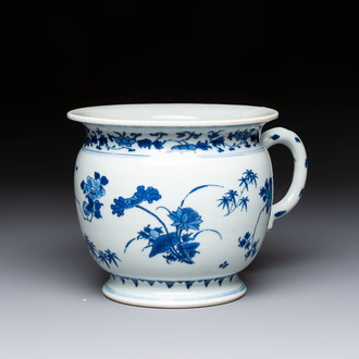A Chinese blue and white 'Floral' chamber pot, Transitional period