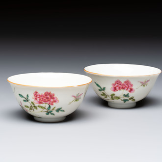 A pair of Chinese famille rose bowls with floral design, Guangxu mark of the period