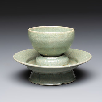 A fine Korean celadon tea bowl with its original stand, Goryeo, 12th C.