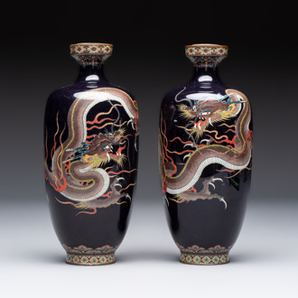 A pair of Japanese silver wire cloisonné 'Dragon' vases, Meiji, 19th C.