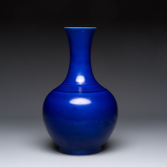 A Chinese blue-glazed bottle vase, 19th C.