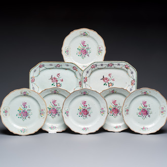 Two Chinese famille rose serving dishes and six plates with floral design, Qianlong