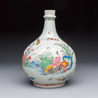 A very fine Dutch-decorated Japanese Arita bottle, Edo, 17th C.