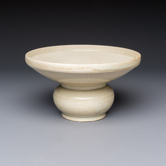 A Chinese bluish green-glazed spittoon, 'Zha Dou 渣斗', Five Dynasties