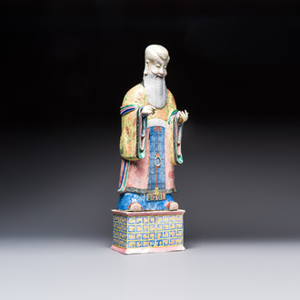A large Chinese famille rose figure of Shoulao, 19th C.