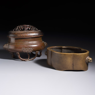 Two Chinese bronze censers, one with a wooden cover,  Ti An 惕庵 mark, 19th C.