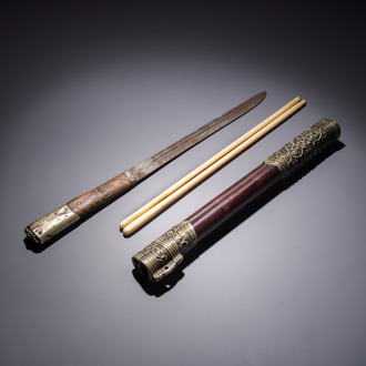 A Chinese travelling set with a pair of chopsticks and a knife, 19th C.