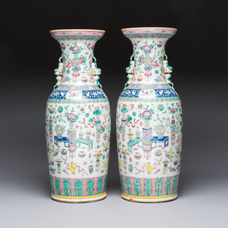 A pair of Chinese famille rose 'Antiquities' vases, 19th C.