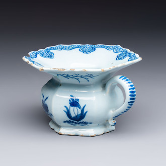 A blue and white Dutch Delft cuspidor or spittoon, 18th C.