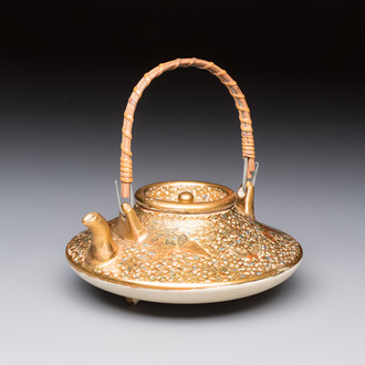 A fine Japanese Satsuma 'Butterflies' teapot and cover, Hattori 服部 mark, Meiji, 19th C.