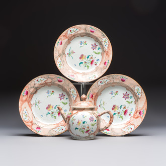 A Chinese famille rose 'Faux-Bois' teapot and three plates, Qianlong