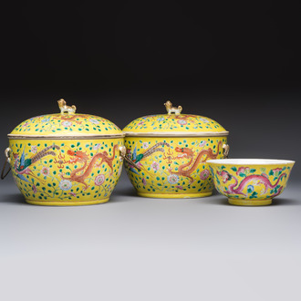 A pair of Chinese famille rose yellow-ground 'Dragon and Phoenix' covered warming bowls and a bowl, Tongzhi marks, 19th C.