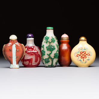 Five various Chinese cloisonné, glass, horn and enamel snuff bottles, Qianlong mark, 19/20th C.