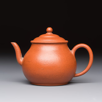 A Chinese Yixing stoneware teapot and cover, signed Hui Mengchen 惠孟臣, 20th C.