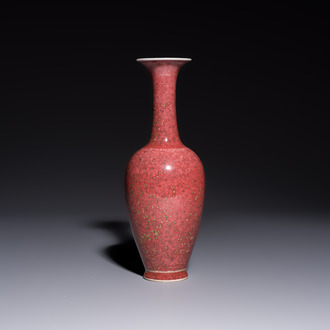 A Chinese peachbloom-glazed vase, 21st C.