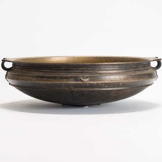 A large bronze temple bowl or 'urli', South India, 19th C.