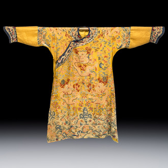 A Chinese imperial yellow-ground embroidered silk 'Nine Symbols' lady's 'Dragon' robe, 'Ji Fu' 吉服, 19th C.