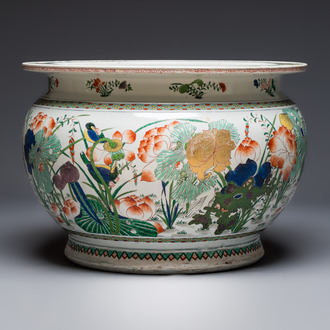 A large French famille verte-style 'Lotus Pond with Birds' fish bowl or jardinière, Samson, Paris, 19th C.