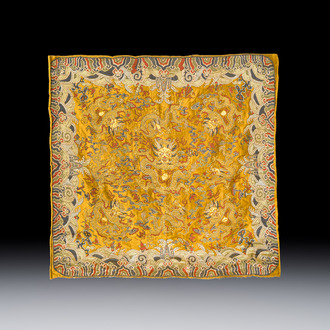 A Chinese yellow-ground kesi silk 'Dragon' panel, 18/19th C.