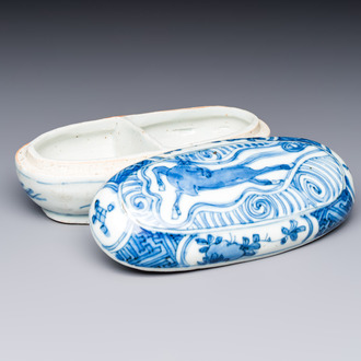 A Chinese blue and white 'Flying horse' betel nut box and cover, Wanli
