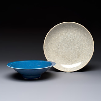 A Chinese blue-glazed bowl and a ge-type plate, 18/19th C.