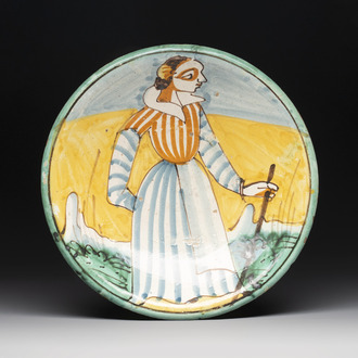 An Italian maiolica dish with a lady, Montelupo, 17th C.