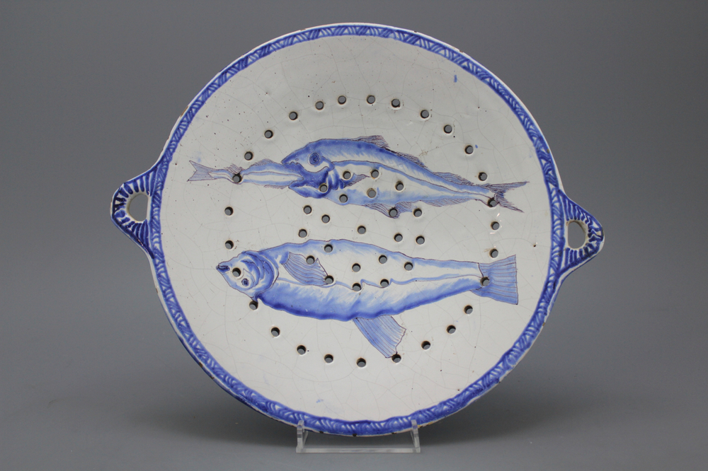 A Frisian Delft Makkum tripod fish strainer ca. 1800