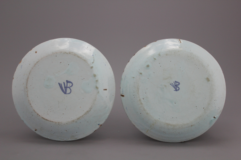 A pair of blue ground N&uuml;rnberg plates, 18th C.