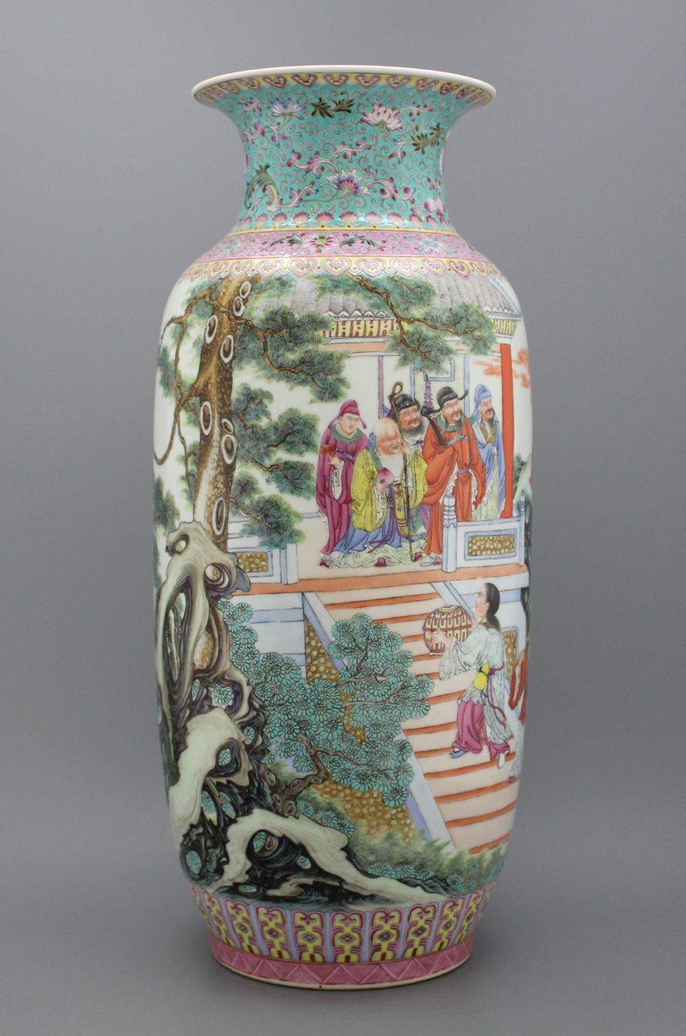 An impressive Chinese porcelain famille rose rouleau vase, Republic, 20th C.