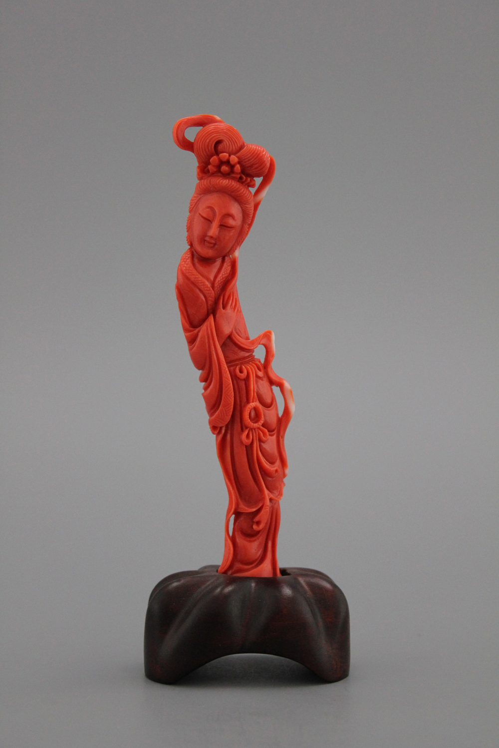 Guanyin en corail chinois, 19/20e