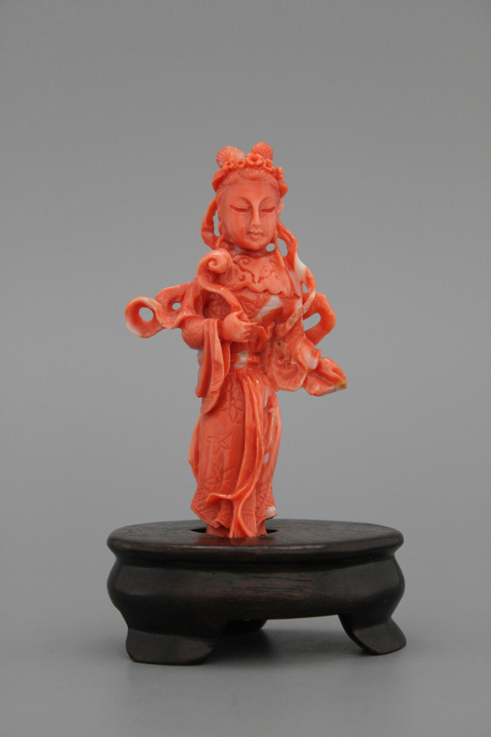Guanyin en corail chinois, 19/20e