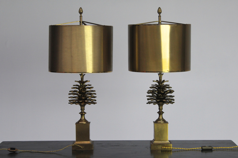 Paire de lampes en bronze, mod&egrave;le "Pomme de pin", Maison Charles &agrave; Paris, ca. 1950