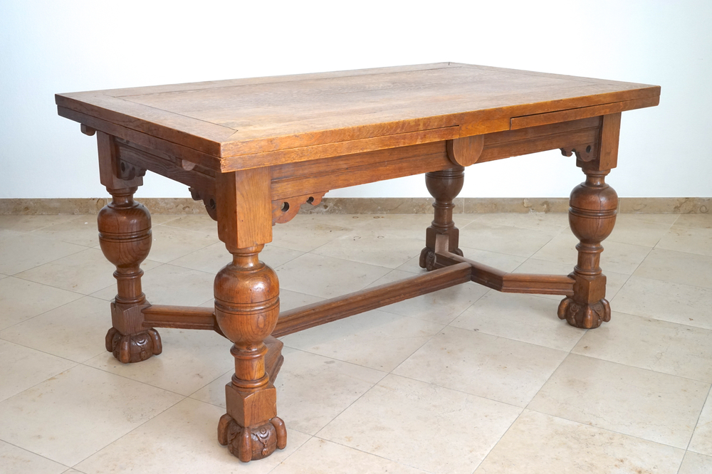 Vlaamse eikenhouten tafel in renaissance stijl, met uittrekbladen, 19e eeuw