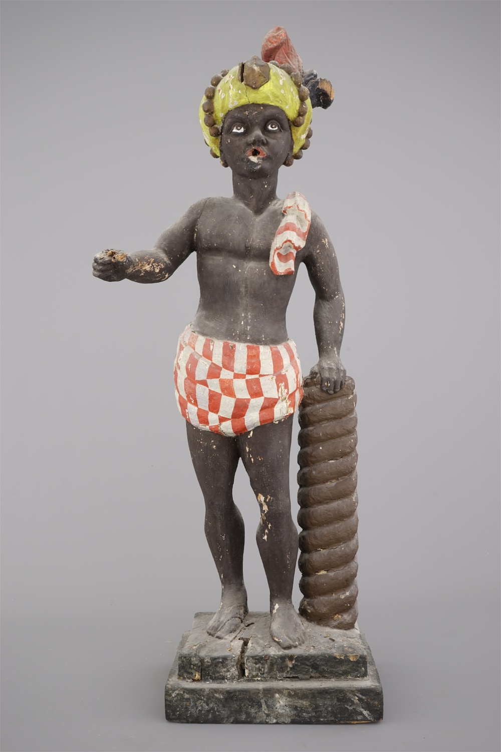 Grande sculpture en bois peint d'un Maure ou d'un indien, Pays Bas, 18e