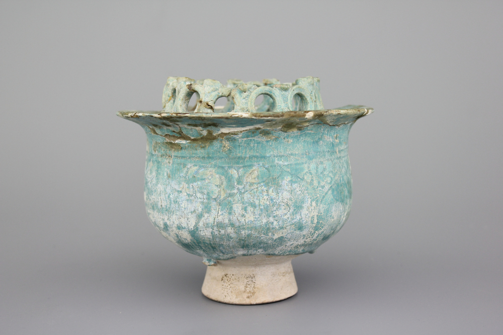 Fragment d'un encensoir turquoise, Syrie ou Iran, 14e-15e