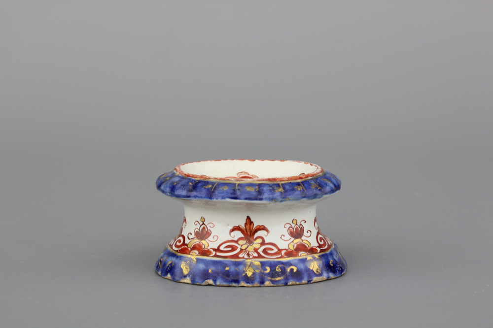 Sali&egrave;re en fa&iuml;ence de Delft dor&eacute;, Pieter Adriaensz Kocx, De Grieksche A, 1705-1720