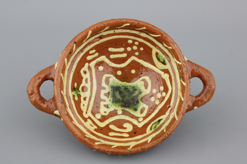 Nederlandse slipware pappot, gedateerd 1611