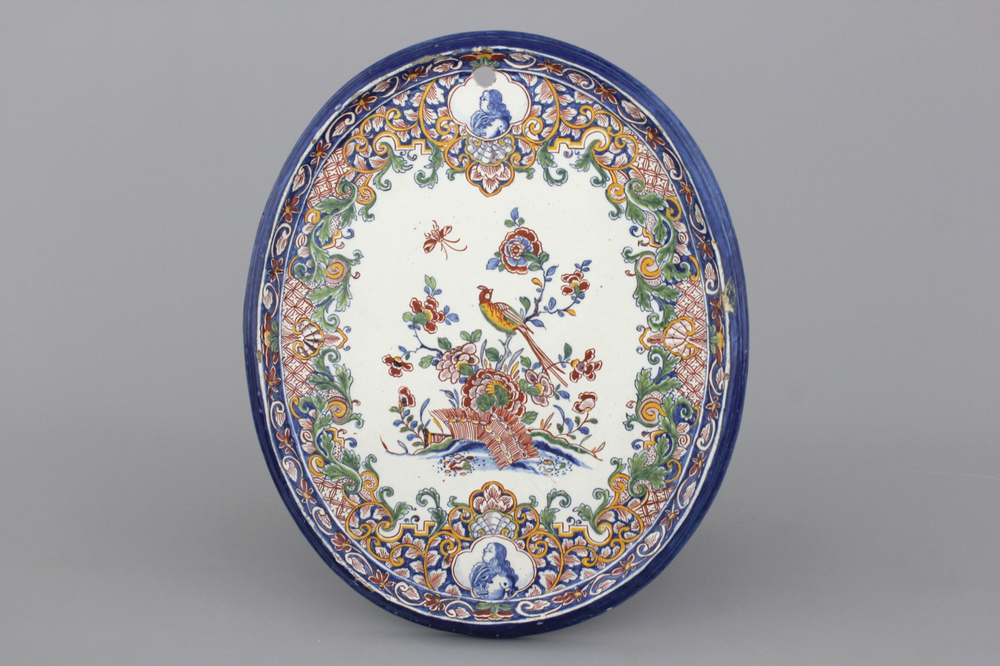 Plaquette orangiste en fa&iuml;ence polychrome de Delft, 18e
