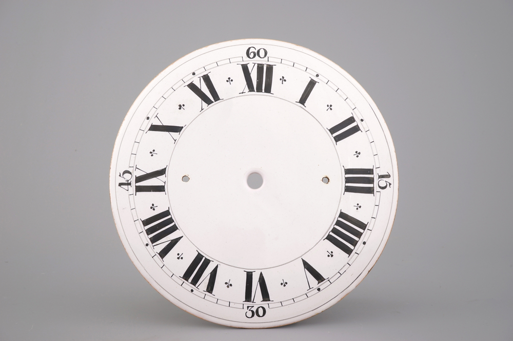 Cadran rare d'une pendule en Delft, Angleterre, 18e