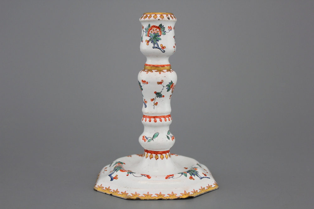 Chandelier en fa&iuml;ence de Delft dor&eacute;, style Kakiemon, 18e