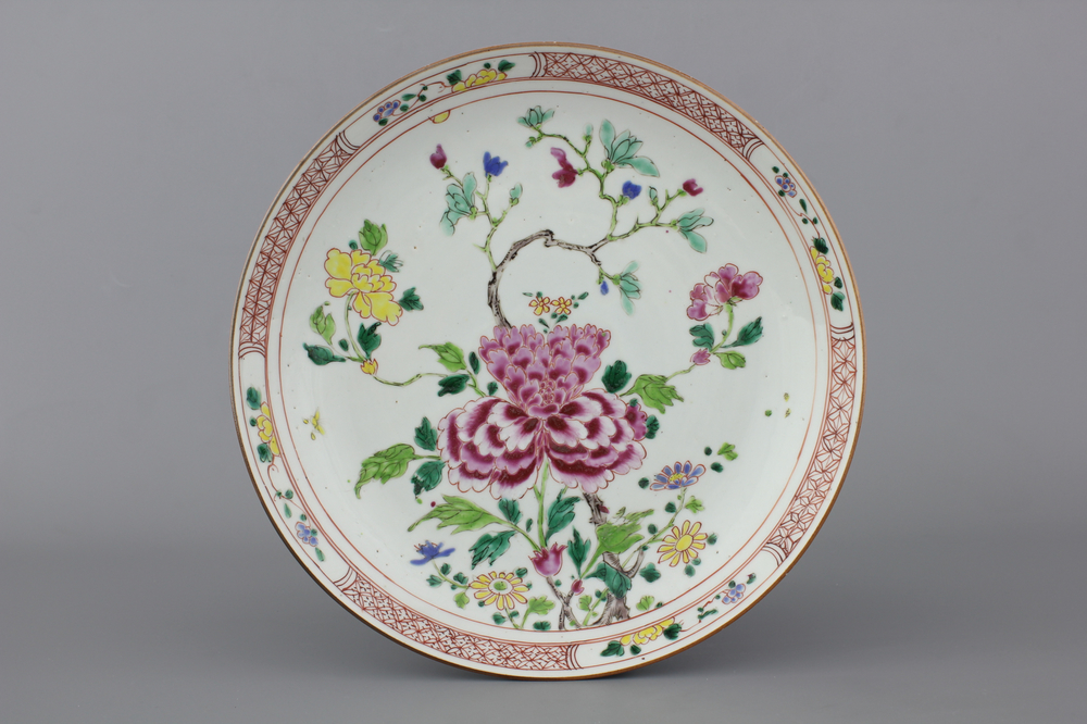Schotel in Chinees porselein, famille rose, Qianlong, 18e eeuw