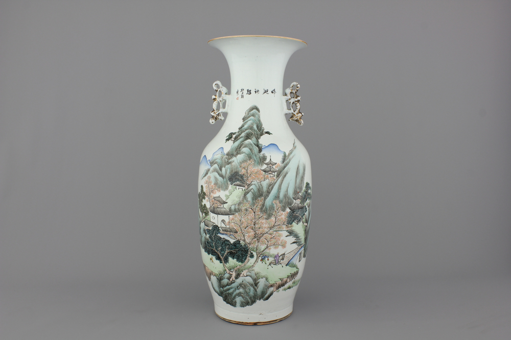 Vase en porcelaine de Chine &agrave; d&eacute;cor de paysage, 19e-20e